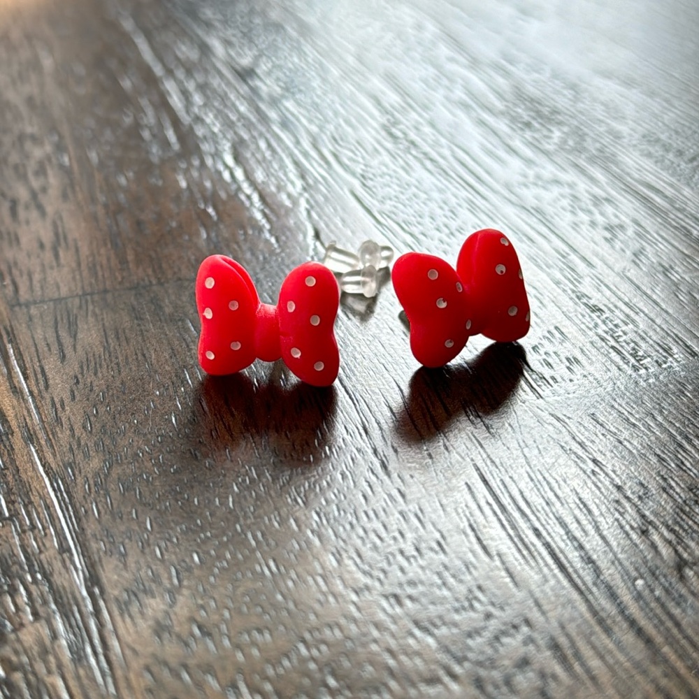 Minnie Mouse Bow Earrings